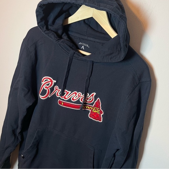 Atlanta Braves Women’s Hoodie size XL Antigua Navy Blue Embroidered Sweatshirt - Picture 2 of 6
